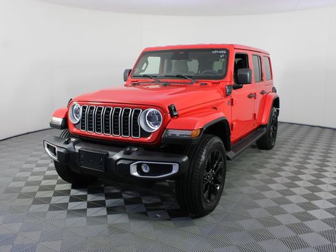 Used 2025 Jeep Wrangler Unlimited Sahara AWD/4WD image 20