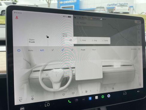 Used 2022 Tesla Model Y Long Range AWD/4WD image 27