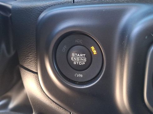 Used 2022 Jeep Wrangler Unlimited Sport image 23