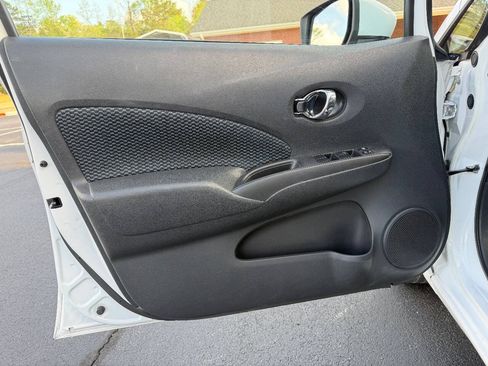 Used 2016 Nissan Versa Note SV FWD image 10