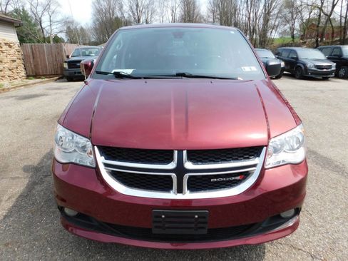 Used 2020 Dodge Grand Caravan SXT image 9