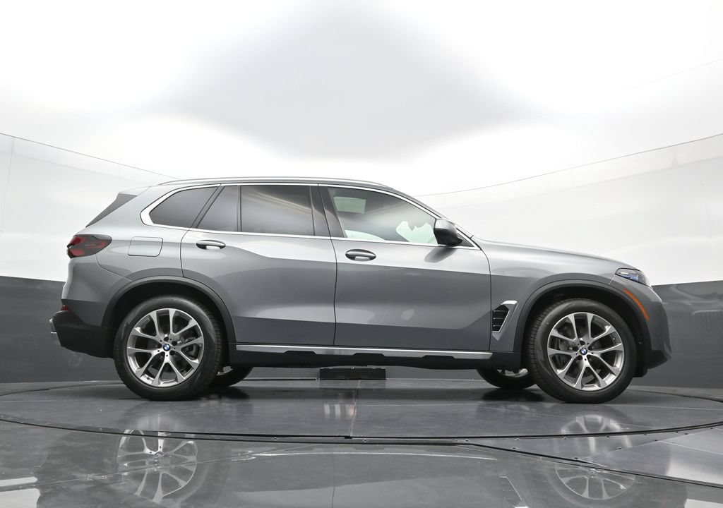 New 2026 BMW X5 xDrive40i w/ Climate Comfort Package AWD/4WD image 29