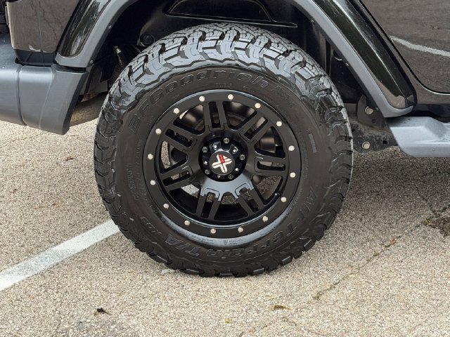 Used 2019 Jeep Wrangler Unlimited Sahara AWD/4WD image 26