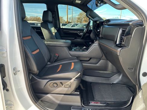 Used 2024 GMC Sierra 2500 AT4 w/ AT4 Premium Plus Package image 12