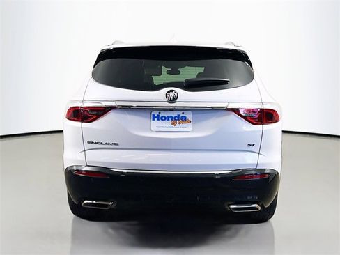 Used 2023 Buick Enclave Essence w/ Sport Touring Edition image 22