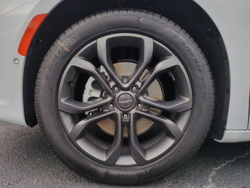 New 2026 Chrysler Pacifica Select FWD image 14