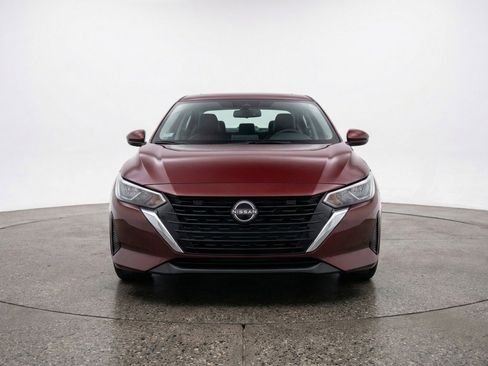 Used 2025 Nissan Sentra SV image 2