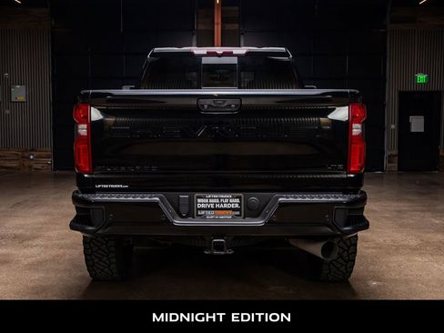 Used 2021 Chevrolet Silverado 2500 LTZ w/ LTZ Plus Package image 8