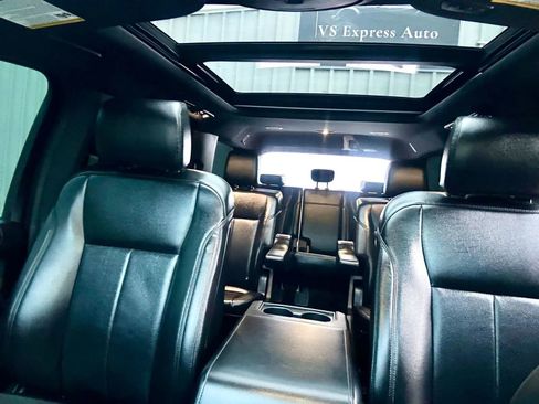 Used 2020 Ford Expedition XLT w/ Black Accent Package RWD image 25
