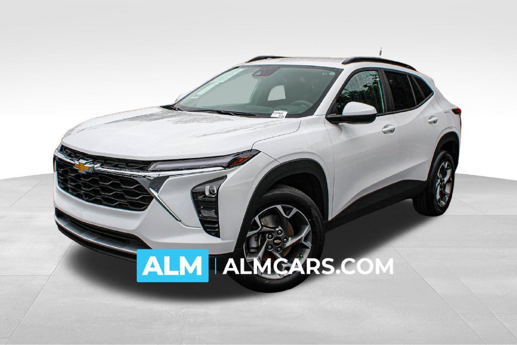 Used 2025 Chevrolet Trax LT FWD image 1