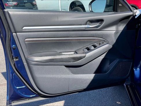 Used 2023 Nissan Altima 2.0 SR image 22