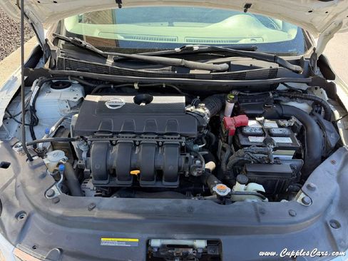 Used 2014 Nissan Sentra SR w/ SR Driver Package FWD image 11