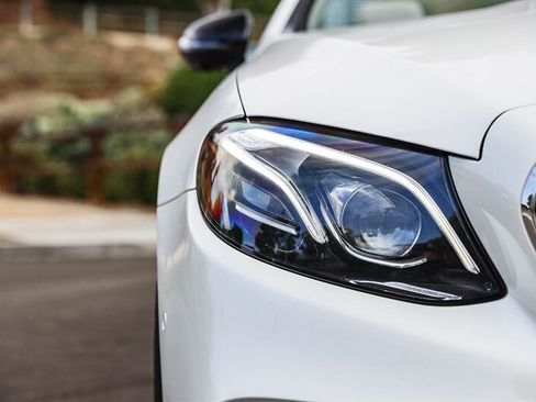 Used 2018 Mercedes-Benz E 400 Cabriolet image 11