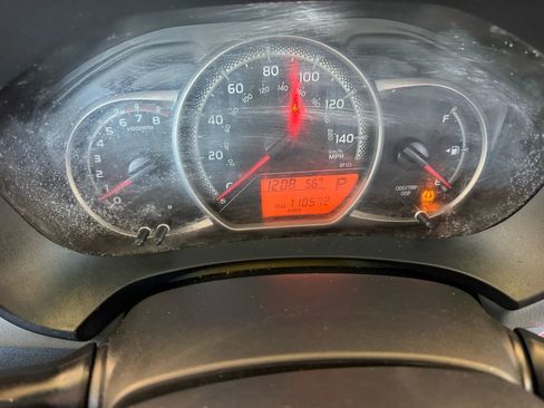 Used 2017 Toyota Yaris L image 12