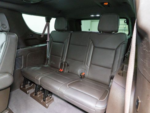 Used 2021 GMC Yukon XL Denali w/ Denali Premium Package image 35