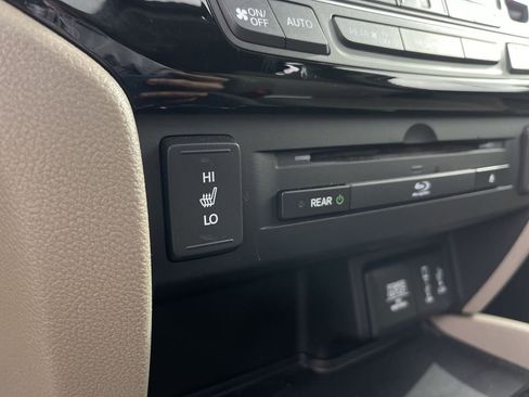 Used 2018 Honda Pilot Touring image 35