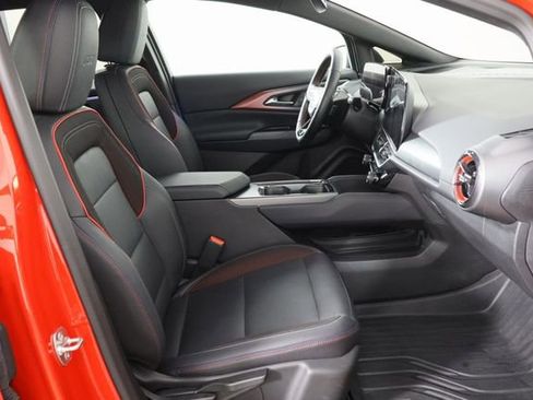 Used 2024 Chevrolet Equinox EV RS image 17