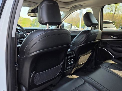 Used 2022 Jeep Grand Cherokee Limited 4xe image 44