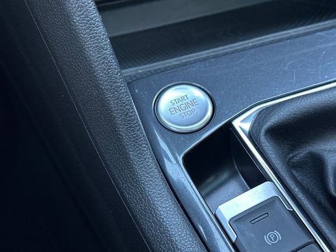 Used 2024 Volkswagen Tiguan SE R-Line image 23