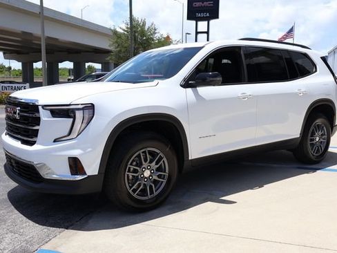 New 2026 GMC Acadia Elevation FWD image 3