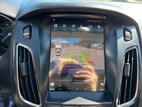 Used 2015 Ford Focus SE image 24