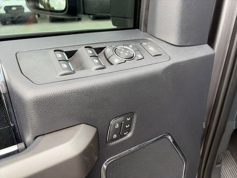 Used 2022 Ford F250 Platinum w/ Tremor Off-Road Package AWD/4WD image 19