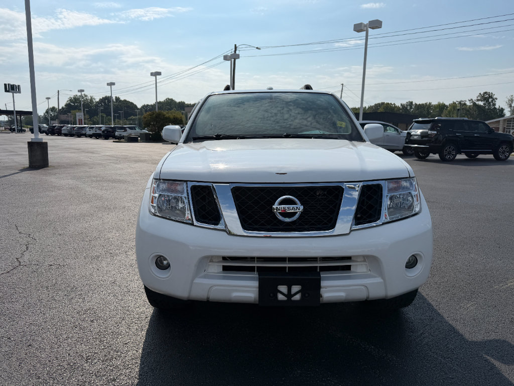 Used 2011 Nissan Pathfinder Silver w/ Protection Pkg AWD/4WD image 2