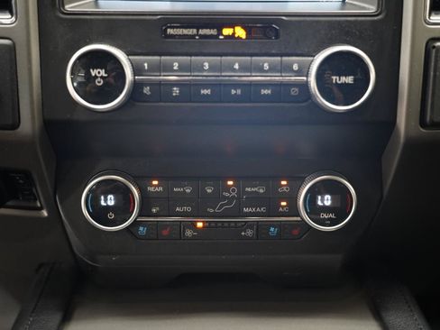 Used 2021 Ford Expedition XLT AWD/4WD image 20