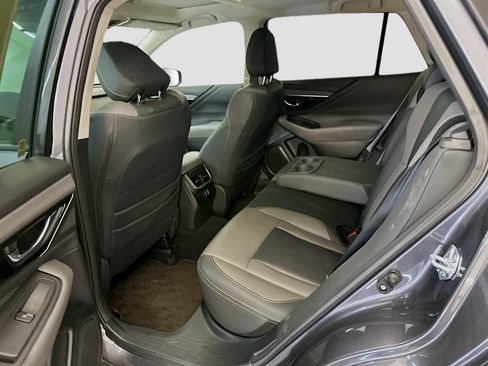 Used 2025 Subaru Outback Onyx Edition AWD/4WD image 29