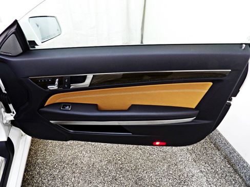 Used 2017 Mercedes-Benz E 400 4MATIC Coupe w/ Premium 2 Package image 10