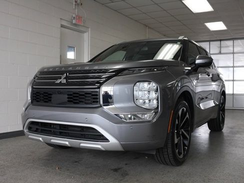 Used 2022 Mitsubishi Outlander SEL image 22