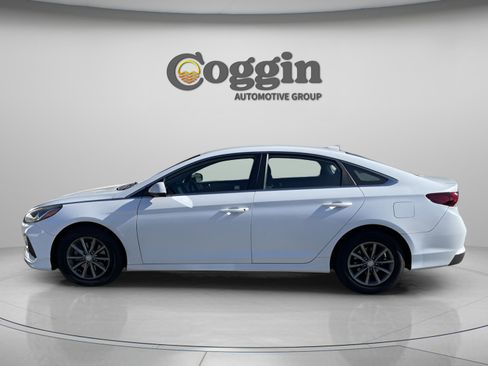 Used 2019 Hyundai Sonata SE image 2