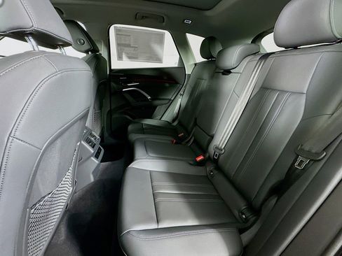 New 2025 Audi Q5 Premium Plus image 9
