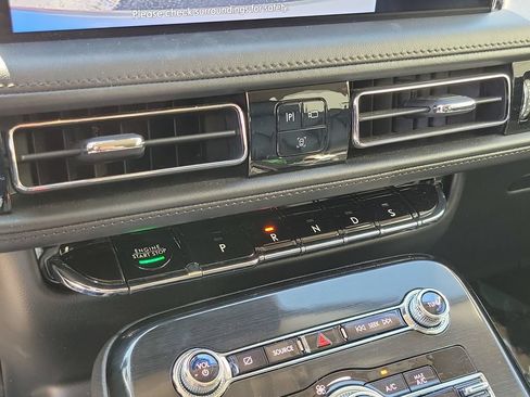 Certified 2022 Lincoln Nautilus FWD image 25