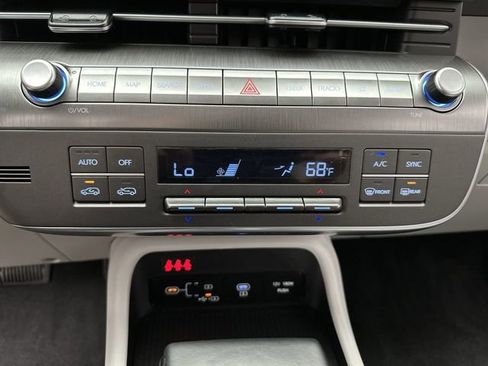 Certified 2024 Hyundai Kona SEL FWD image 18