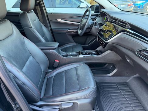 Used 2023 Chevrolet Bolt EUV LT w/ Convenience Package image 24