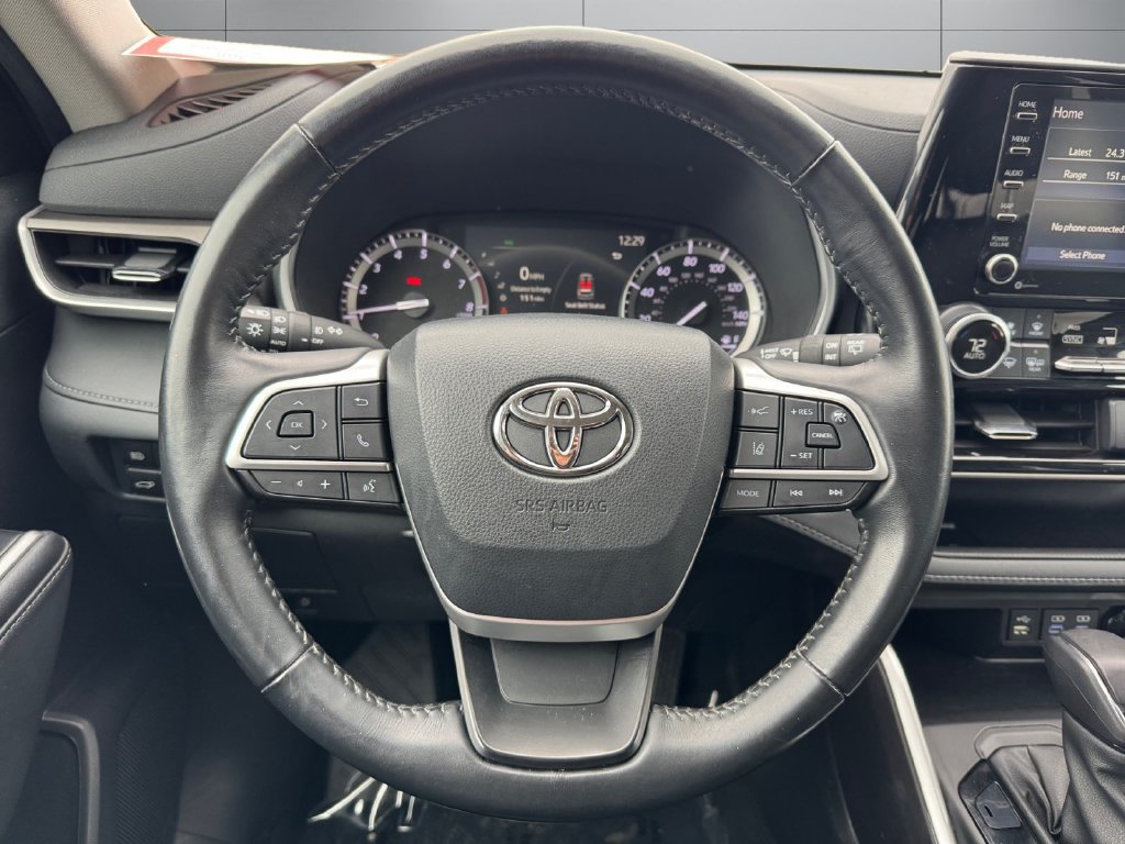 Certified 2022 Toyota Highlander XLE AWD/4WD image 13