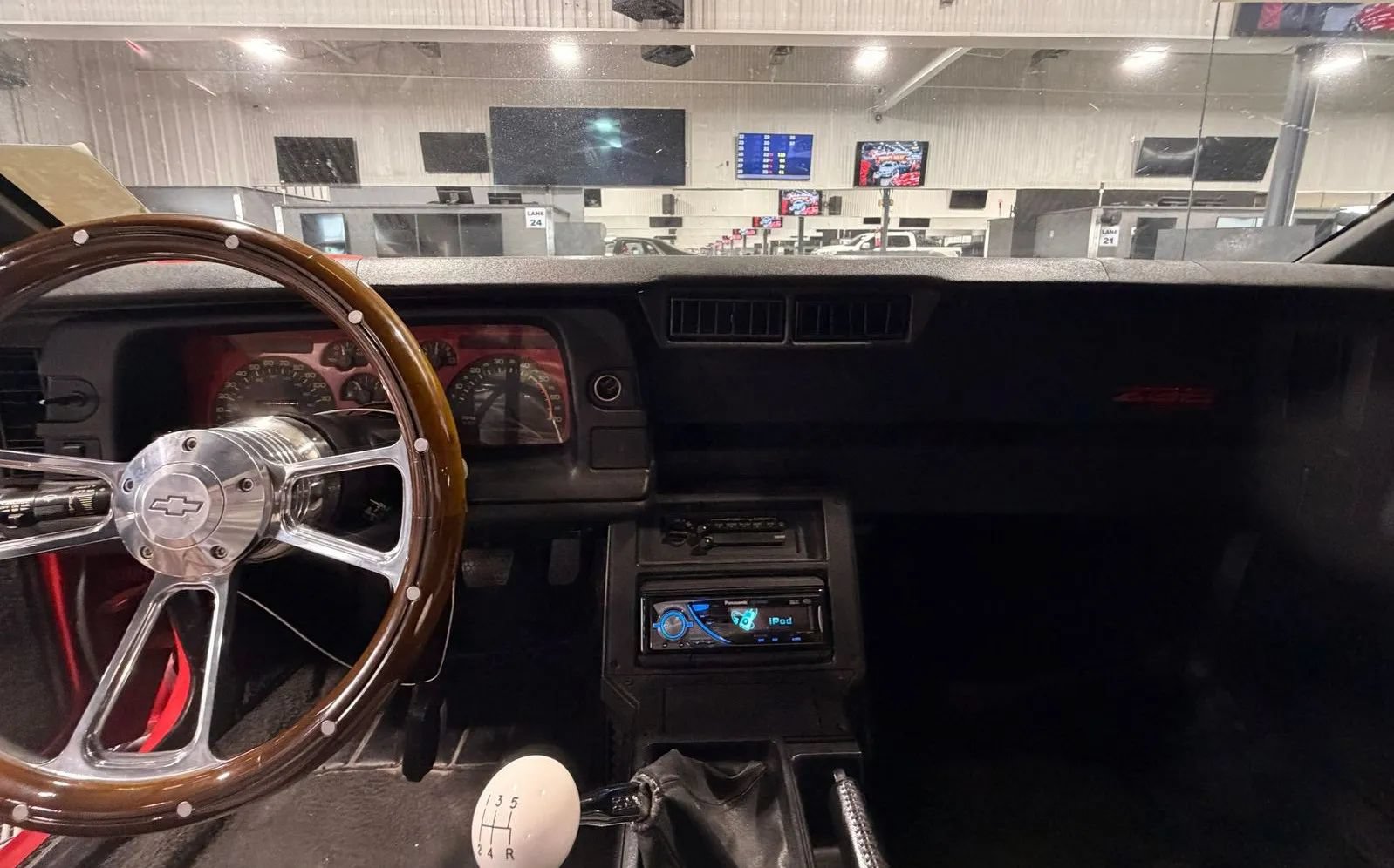 Used 1991 Chevrolet Camaro Z28 RWD image 11