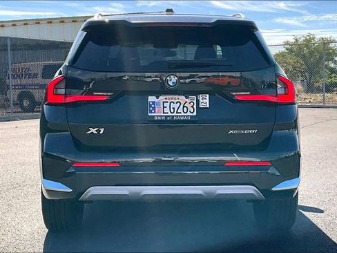 Used 2025 BMW X1 xDrive28i w/ Technology Package image 4