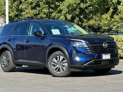 Used 2026 Nissan Pathfinder SV