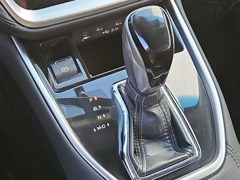 Used 2022 Subaru Outback Limited image 32