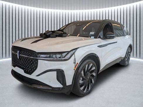 New 2026 Lincoln Nautilus Reserve image 6