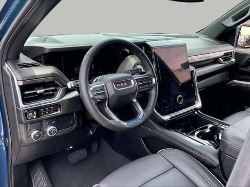 Used 2025 GMC Yukon Elevation RWD image 18