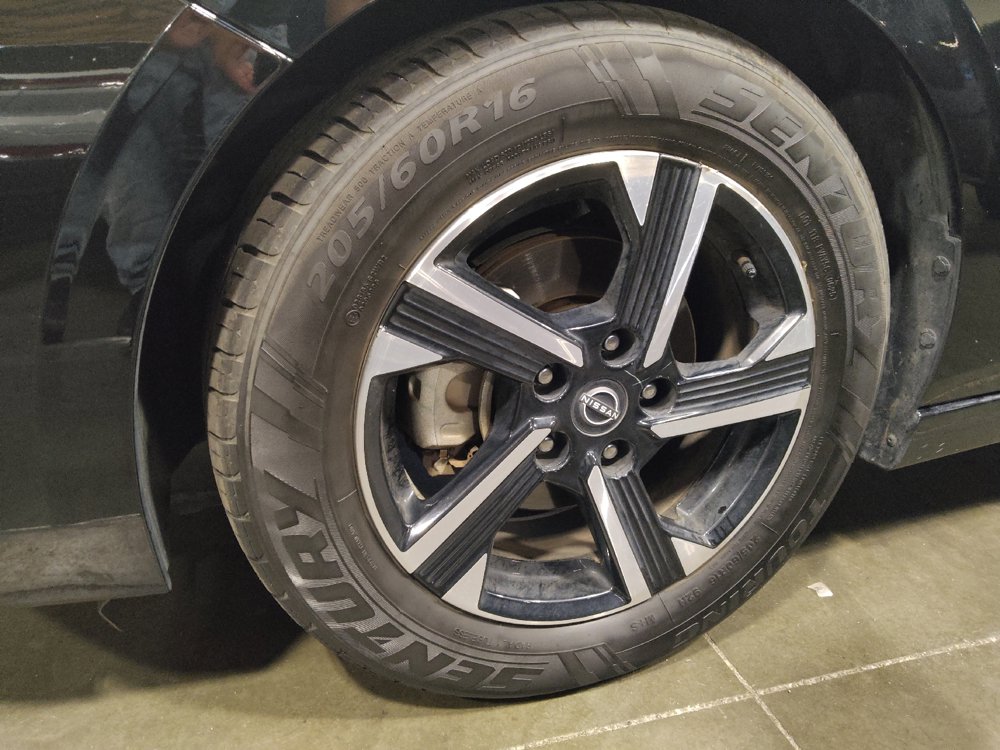 Used 2024 Nissan Sentra SV FWD image 31