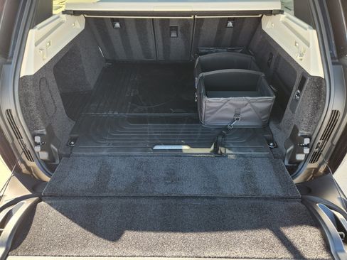 New 2026 Land Rover Range Rover SE image 29