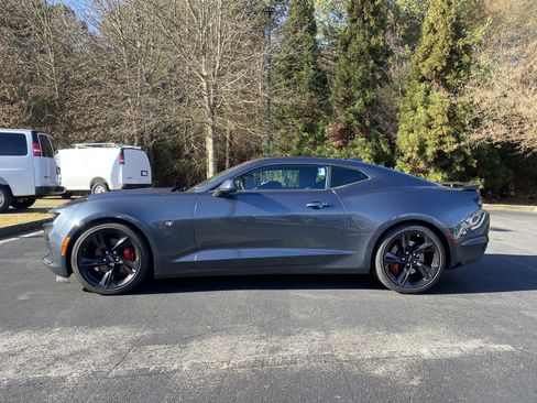 Used 2022 Chevrolet Camaro SS image 6