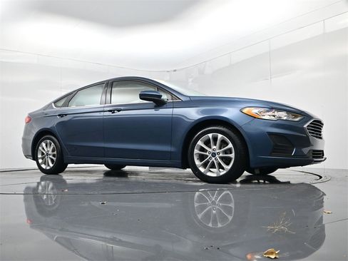 Used 2019 Ford Fusion SE image 31