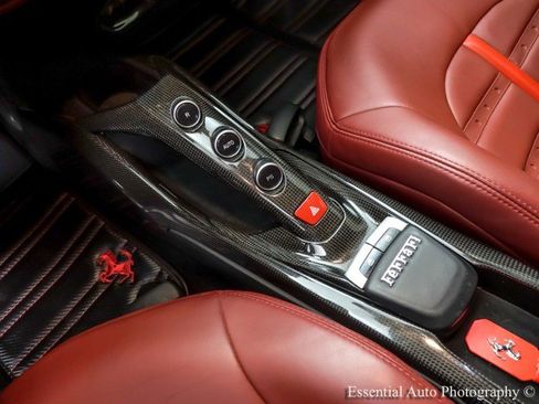 Used 2016 Ferrari 488 GTB RWD image 21