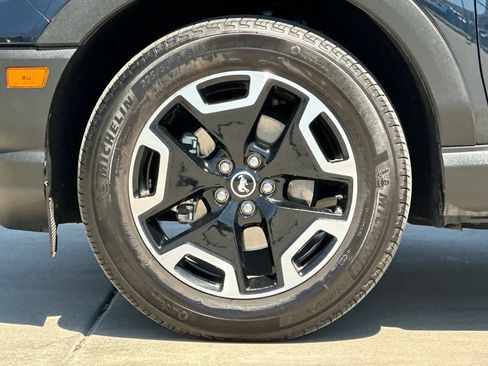 Used 2023 Ford Bronco Sport Outer Banks w/ Tech Package AWD/4WD image 37