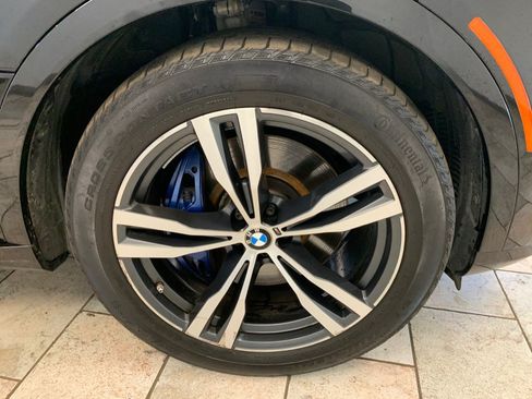 Used 2024 BMW X7 xDrive40i w/ M Sport Package AWD/4WD image 13